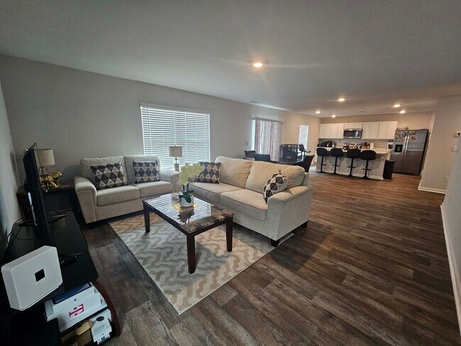 Building Photo - Newer 4 Bedroom Home In Stella NC