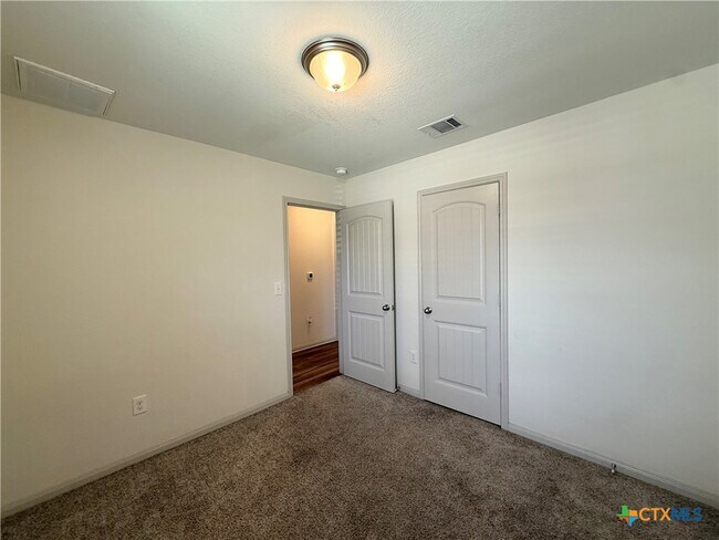 Building Photo - 1112 Fairhaven Gtwy