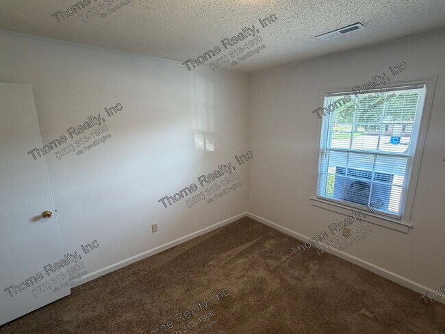 Building Photo - 2206 Candlewood Dr SW