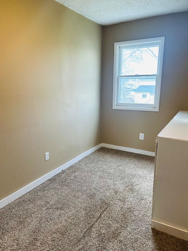 Building Photo - 15 Van Patten St