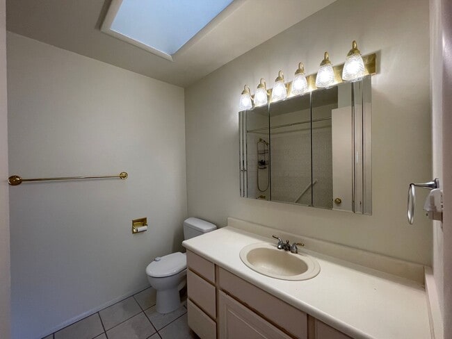 Building Photo - Spacious House on the Northeast Bench in Orem