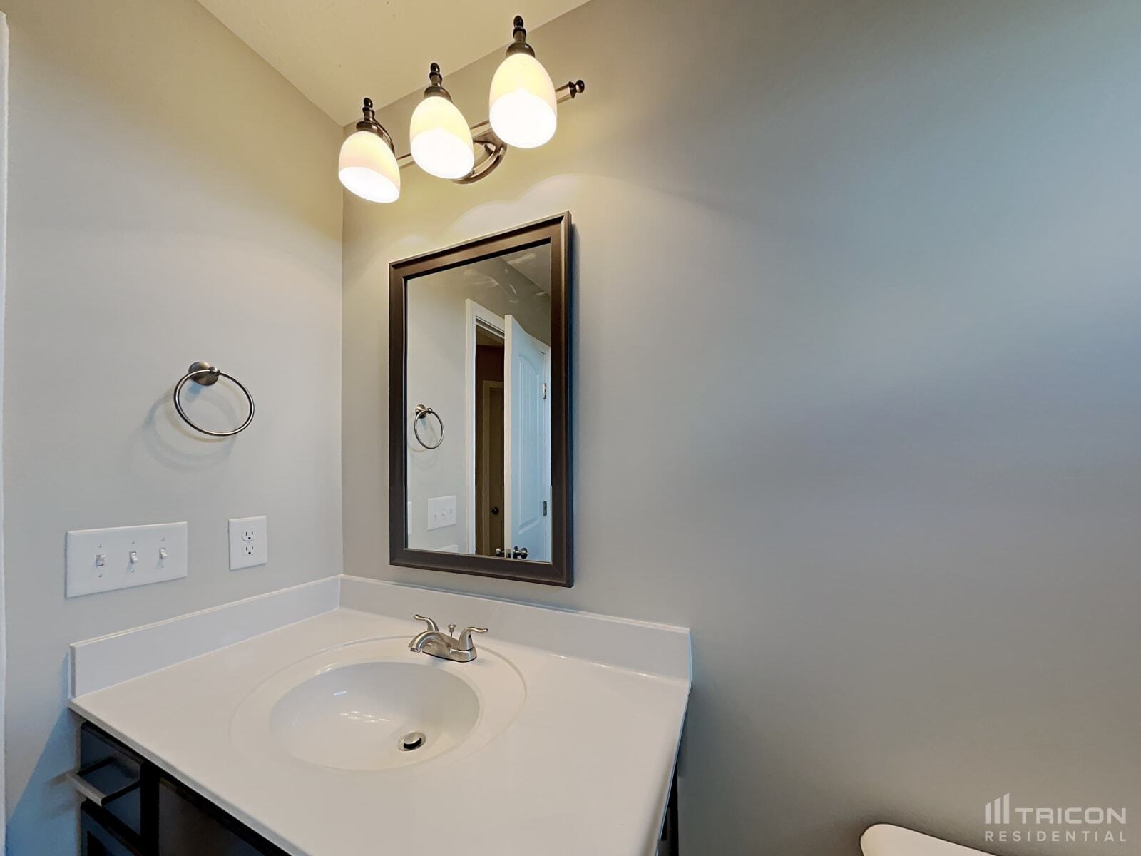 Building Photo - 152 Sambar Dr