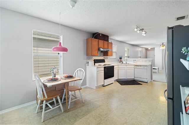 Building Photo - 6717 Waterhill Ln