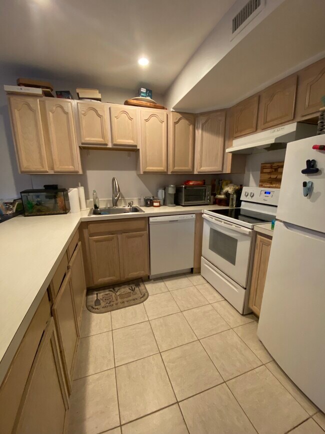 Building Photo - 229 Bacon Pond Rd