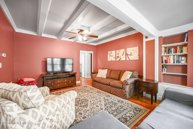 Building Photo - 601 4th Ave