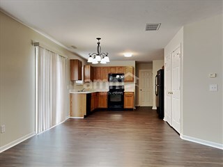 Building Photo - 2218 S Briarwood Dr