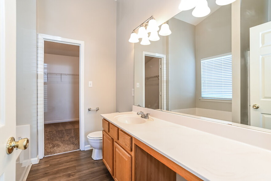 Building Photo - 12112 Chantress Ln