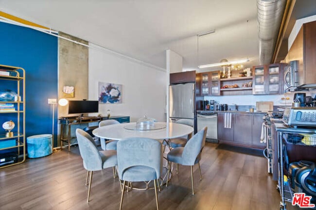 Building Photo - 1111 S Grand Ave