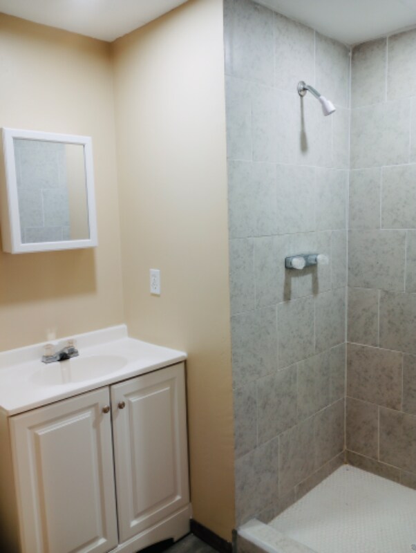 Building Photo - 6345 N Dona Ana Rd