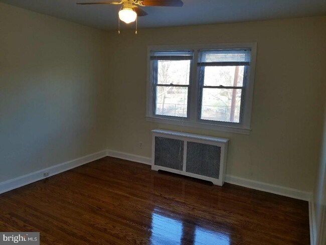 Building Photo - 420 Highland Ave