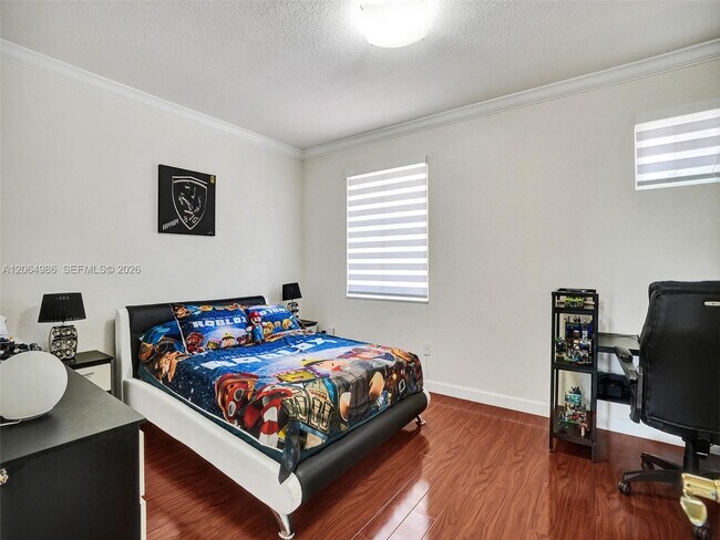 Building Photo - 6662 SW 166th Ct