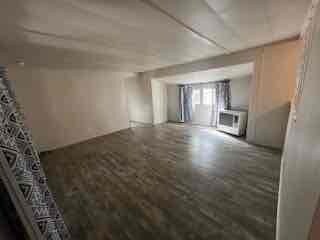 Building Photo - 326 1/2 N V St