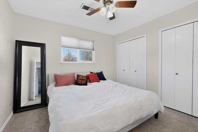 Building Photo - 6500 Martin Ct NE