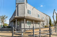 Building Photo - 1005 E Ave R