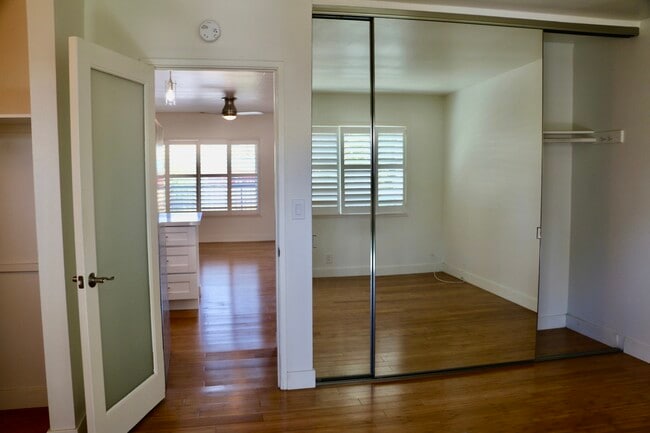 Building Photo - 305 S Sierra Ave