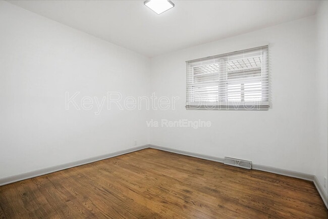 Building Photo - 741 S Wolff St