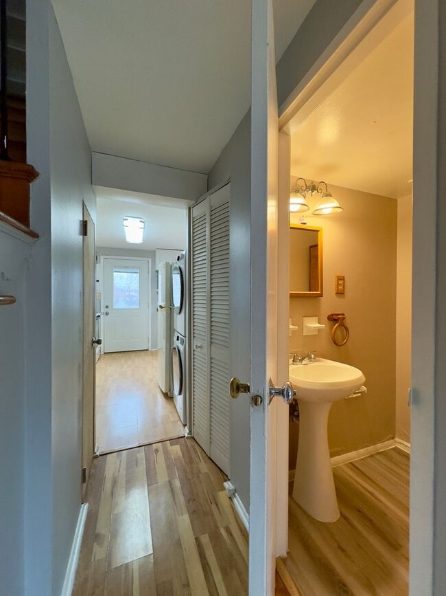 Building Photo - Charming 3 Bed/1.5Bath in Parkville, MD!