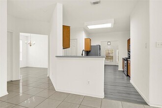 Building Photo - 19438 Hillside Springs Cir