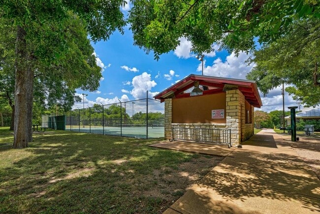 Building Photo - 3112 Freemont St