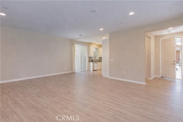 Building Photo - 726 Huron Dr