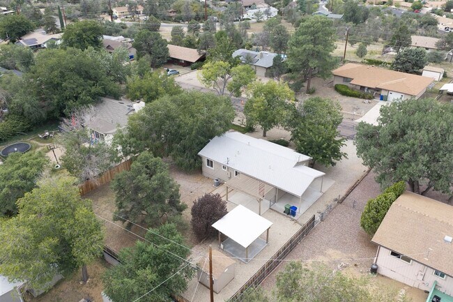 Building Photo - 2111 Nolte Dr