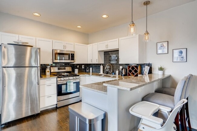 Building Photo - Remodeled Home in Berkeley/Mountain View Neighborhood