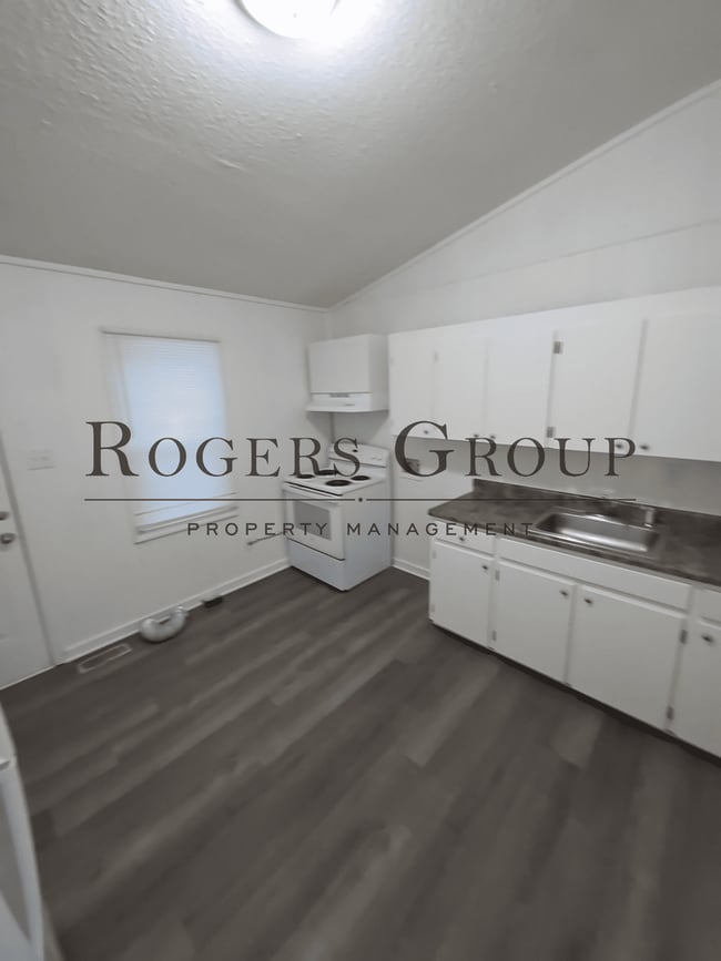 Primary Photo - #450 - 232-234 Crozier St Duplex