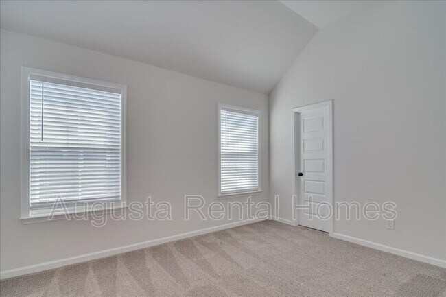 Building Photo - 528 Fermoy Ln