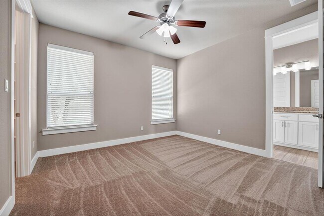 Building Photo - 112 Sweetleaf Cv