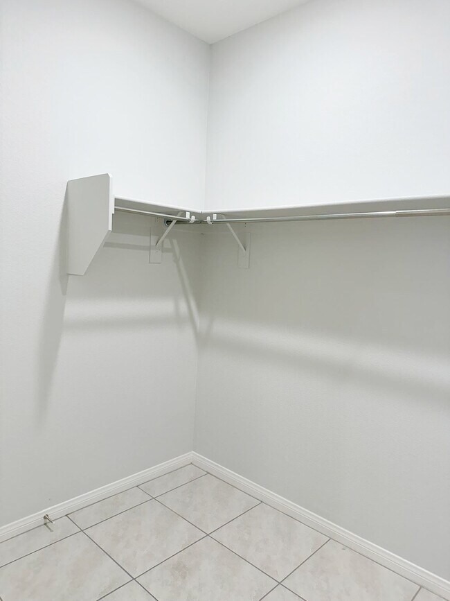 Building Photo - 11585 Salt Creek Ave