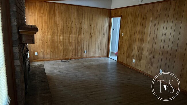 Building Photo - 133 Runaway Point Rd