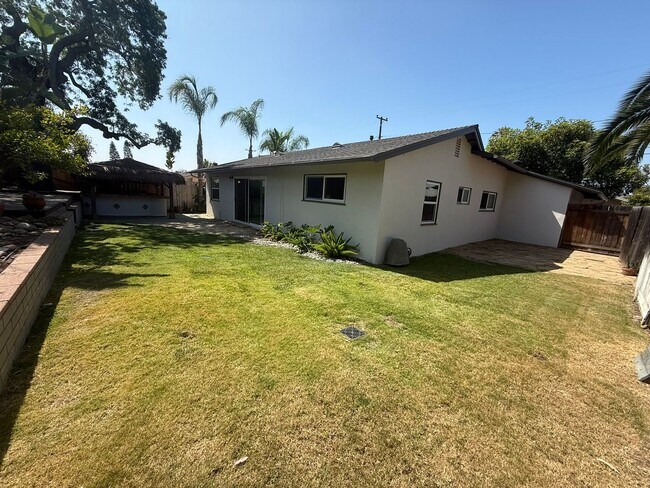 Building Photo - Charming 3BR/1.5BA Home for Rent in San Ca...