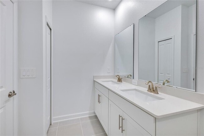 Building Photo - 3257 Addison Blvd