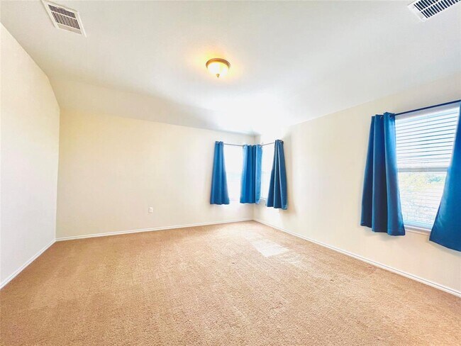 Building Photo - 9336 Hunter Ln