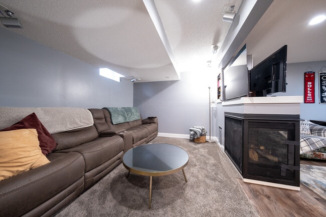 Building Photo - 7801 Noble Ave N