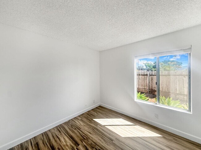 Building Photo - Beautiful 4B/2BA Home in Poway Available f...