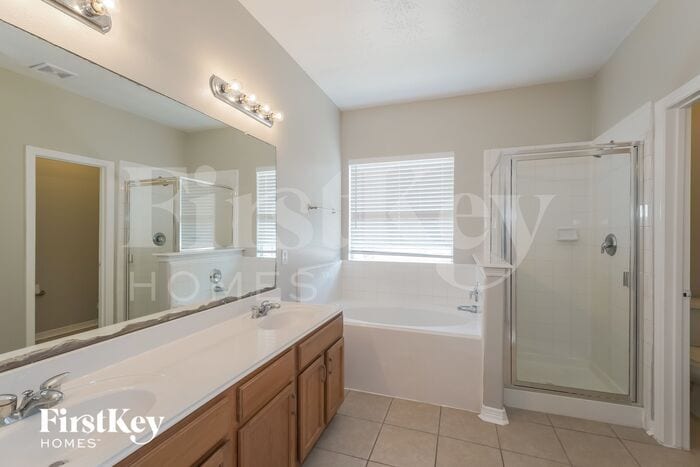Building Photo - 23522 Goldking Cross Ct