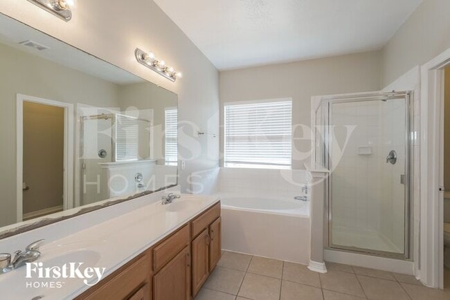 Building Photo - 23522 Goldking Cross Ct