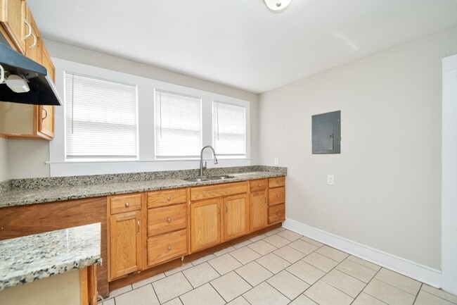 Building Photo - Charming & Fully Renovated Home – Act Fast!