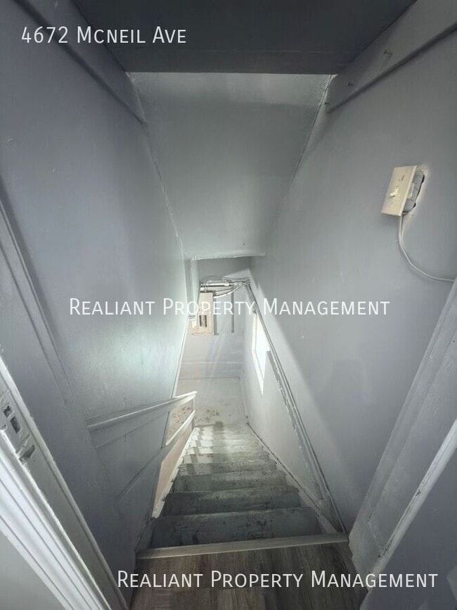 Building Photo - 4672 Mc Neil Ave