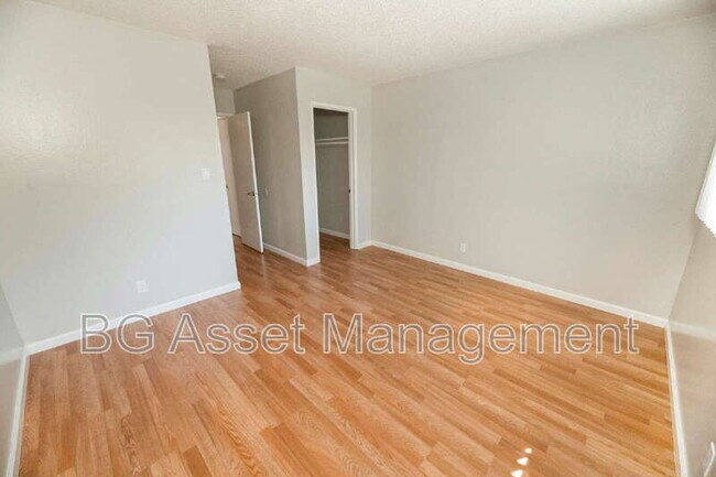 Building Photo - 106 Avian Dr