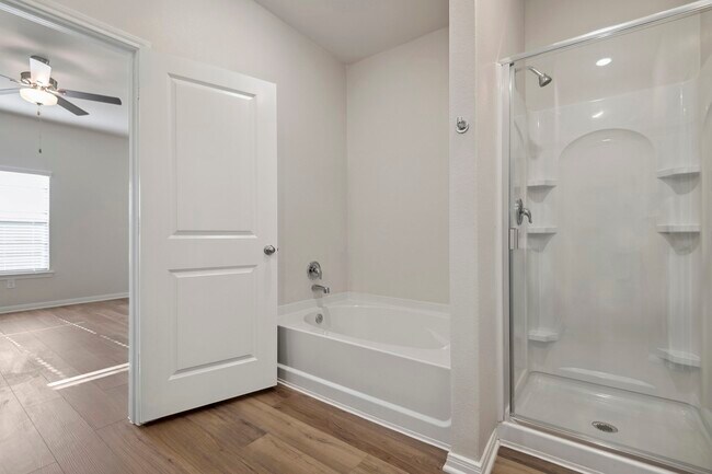 Building Photo - 420 Mystic Slopes Dr