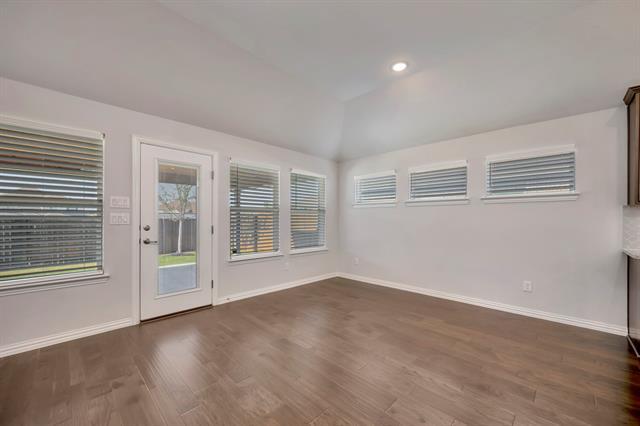 Building Photo - 1104 Superbloom Ave