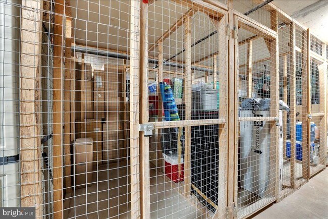 Building Photo - 309 Yoakum Pkwy