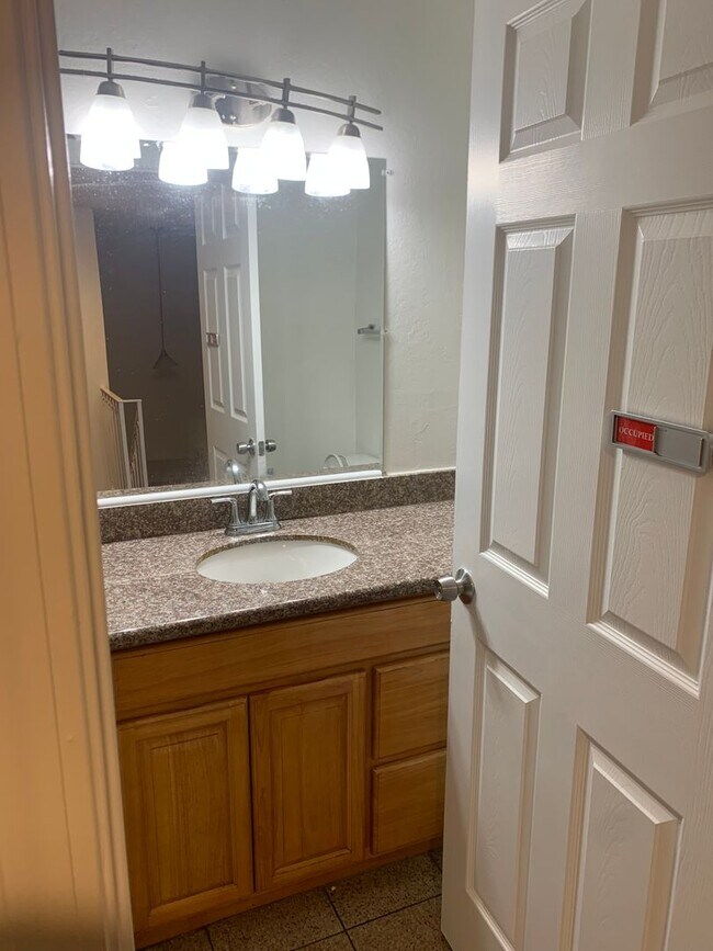 Building Photo - Gary Apartments | Two Bedroom Townhouse Un...