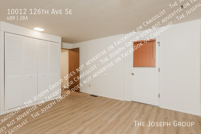 Building Photo - 10012 126th Ave SE