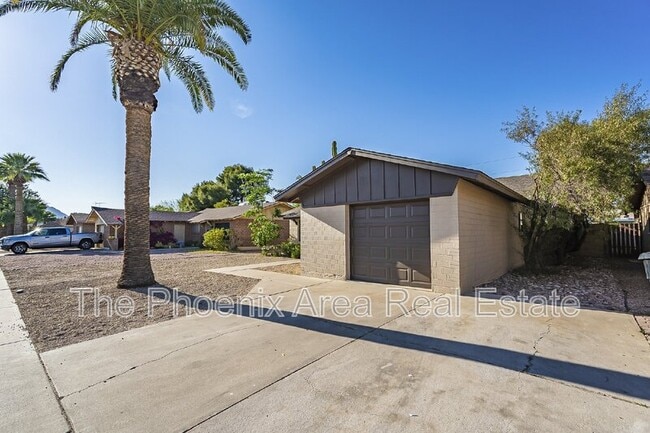 Primary Photo - 8532 E Chaparral Rd