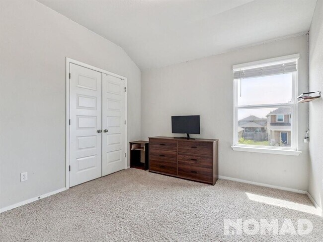 Building Photo - 101 Crescent St