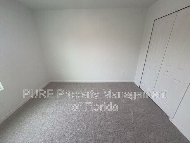 Building Photo - 1304 NW 48th Terrace