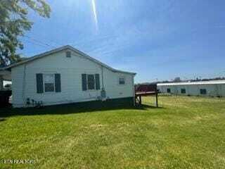 Building Photo - 320 Hannum St